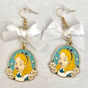 Alice in Wonderland Ribbon earrings